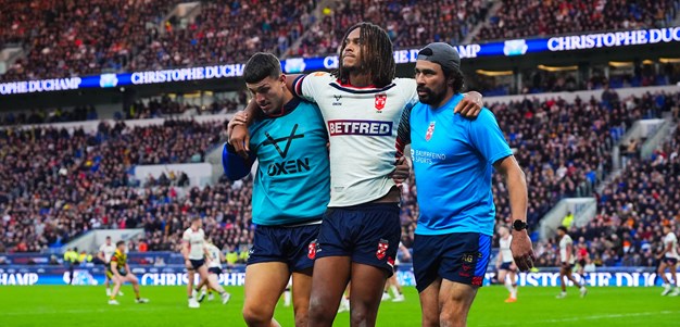 Broken foot rules Young out of third Ashes Test