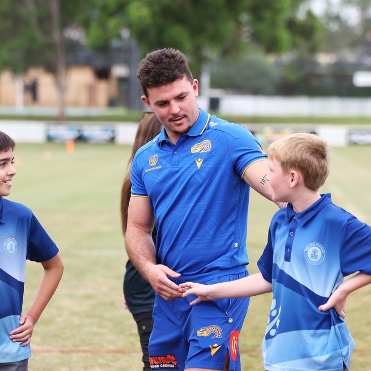 The WWII migrant journey behind Smith's rapid rise