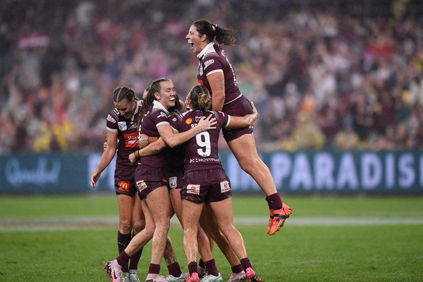 Chelsea Lenarduzzi and Queensland celebrate winning the 2024 State of Origin shield.