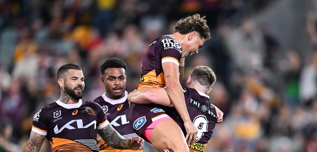 Moses hurt as Broncos hammer Eels