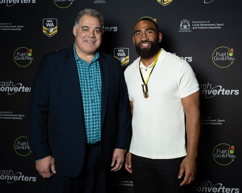 Perth Bears coach and rugby league Immortal Mal Meninga with 2025 Ken Allen Medallist Samisoni Langi. 