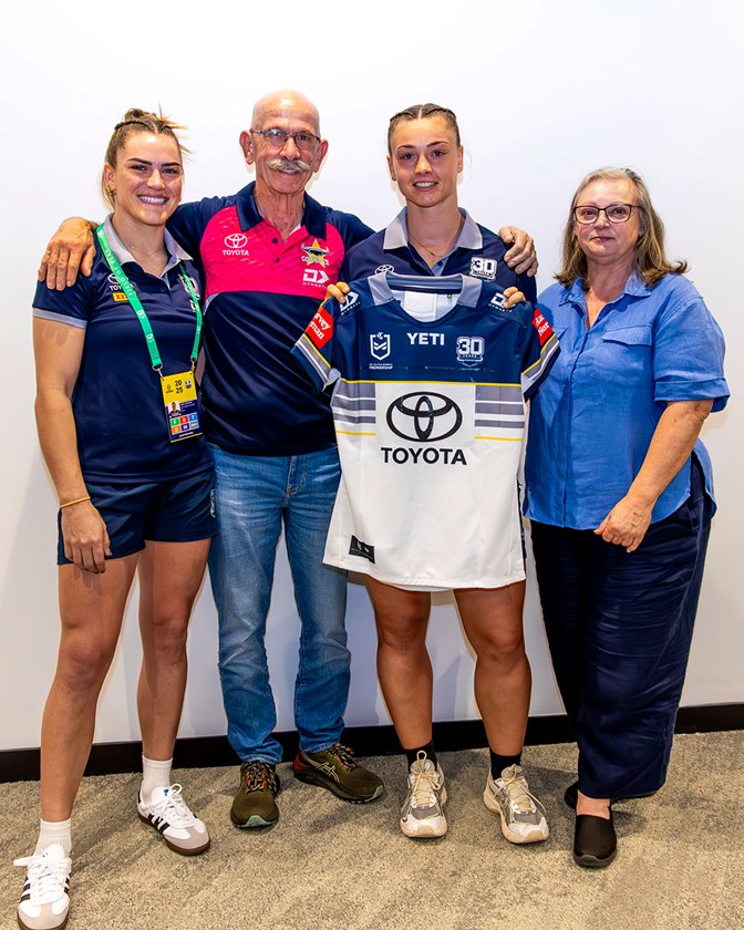 Jakiya Whitfeld convinced former Australian sevens team-mate Lily Dick to play NRLW